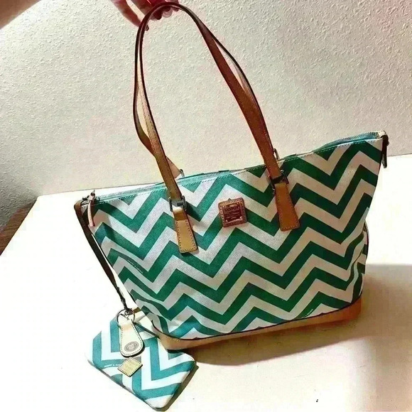Dooney & Bourke chevron coated canvas shopper tote and coin purse - Picture 1 of 13